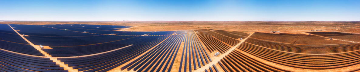 D BH Sol Farm Hor short close pan