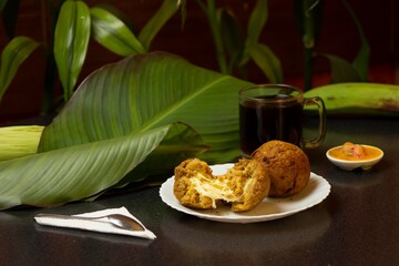 dos bolones con queso