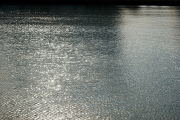 川面・水面・表面・キラキラ・輝き・煌めき・光