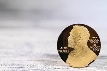 Alfred Nobel prix medaille lauréat sciences scientifique medecine litterature paix - obrazy, fototapety, plakaty