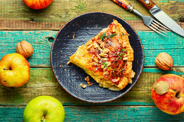 Quiche open apple pie