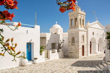 Church in the center of Marpissa, Paros, Greece - obrazy, fototapety, plakaty