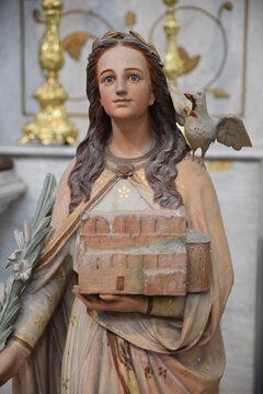 Sainte D&eacute;vote &agrave; l'&eacute;glise en Corse