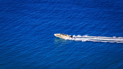 Naklejka premium Motorboat aerial view