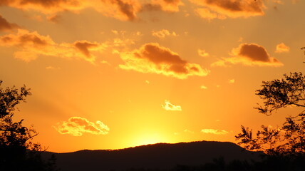 Tramonto rosso di Toscana