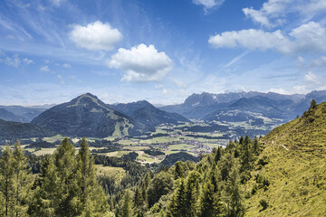 Fototapeta na wymiar Mountain view at a hiking tour to taubenseehütte, Reit im Winkl, bavaria