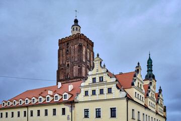 Fototapeta na wymiar Historisches Rathaus Gubin mit dem Turm der im Zweiten Weltkrieg zerstörten Stadt- und Hauptkirche