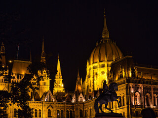 Fototapeta na wymiar Parlament Budapest (Parliament Budapest)