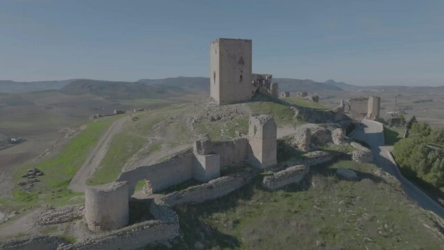 ruinas del castillo almohade de la Estrella en el municipio de Teba provincia de M&aacute;laga, Espa&ntilde;a