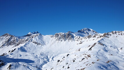 Fototapeta na wymiar Magnificent view of the Swiss Alps in winter, Switzerland