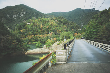 ダムと橋