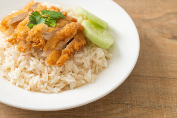 Steamed Rice with Fried Chicken or Hainanese Chicken Rice