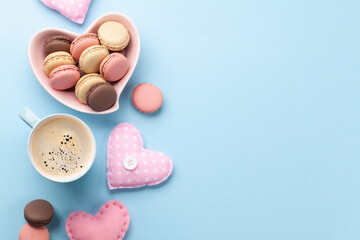Homemade macaroons and coffee