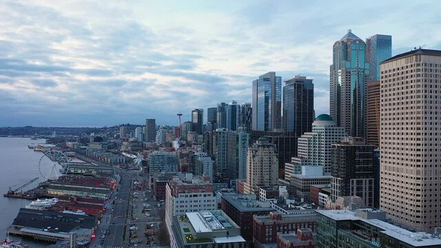 Aerial view of Seattle's waterfront and the downtown buildings that can easily access it.