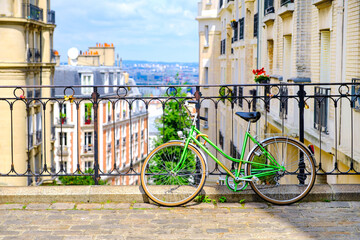 green bike in Montmartre - 478285574