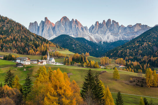Val di Funes in the Autumn Colors © raul77