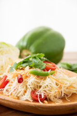 ソムタム（青パパイヤのサラダ）