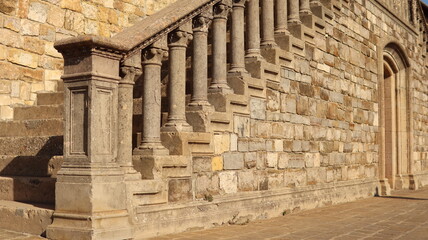 Antica scalinata in pietra