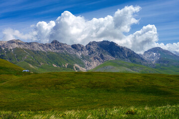 Fototapeta premium Mountain landscape at Gran Sasso Natural Park, in Abruzzo, Italy