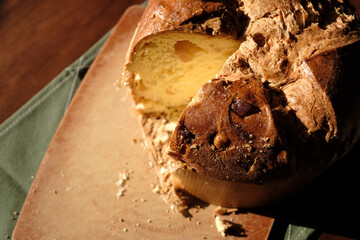 ホールのパネトーネ