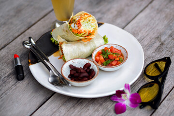 Tasty vegan lunch with fashion details.