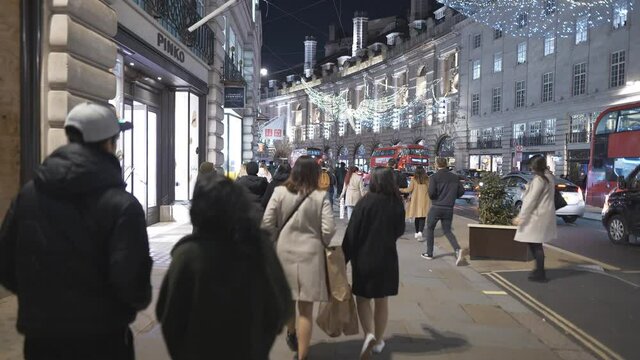 Time lapse. A walk through the central London streets.