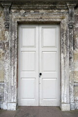 Fototapeta na wymiar Old wooden door of a house