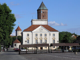 Fototapeta na wymiar town hall, market square and castle, Pultusk city, Poland