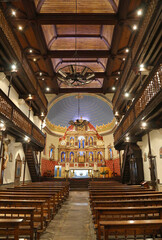 iglesia interior altar coro de ainhoa pueblo vasco francés francia 4M0A8626-as22