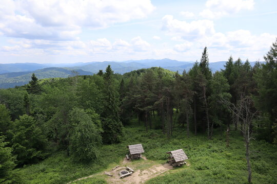 Widok na Bieszczady z g&oacute;ry Korbanie.