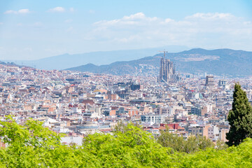 Fototapeta na wymiar Barcelona Skyline with La Sagrada Familia in the background
