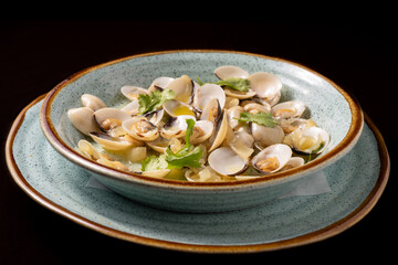clams 