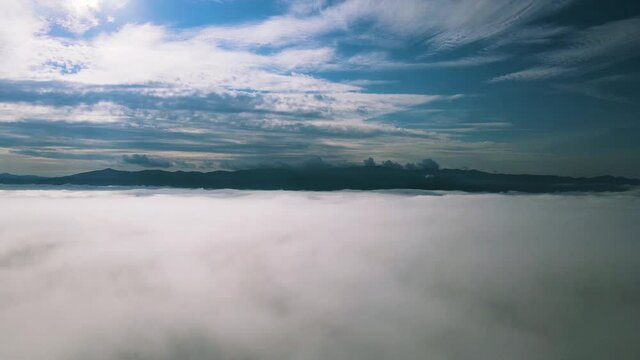 Amanecer de nubes en el oriente ecuatoriano  