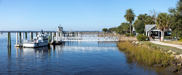 Panoramic view of the waterfront in historic downtown St Marys, Georgia. - obrazy, fototapety, plakaty
