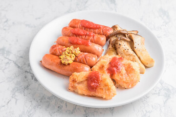 ウインナーソーセージとエリンギ炒め