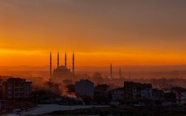 Fototapeta na wymiar Selimiye Mosque and a unique sunset