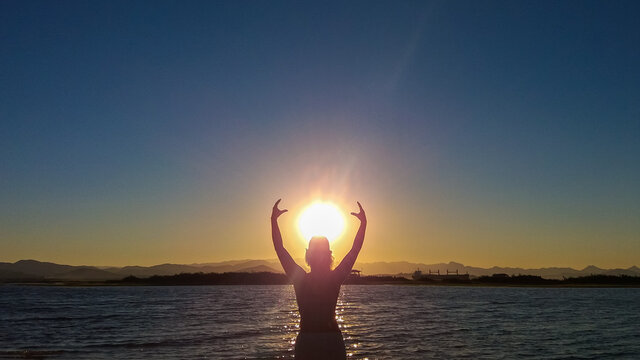 P&ocirc;r do Sol no litoral do Brasil.
