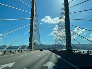 Obraz premium bridge over the river