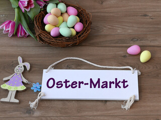 Schild mit dem Schriftzug Oster-Markt