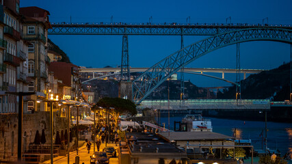 Fototapeta na wymiar Porto - Portugal - Ribeira - Luzes - Cidade