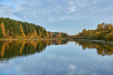 Picturesque reflection in lake during autumn