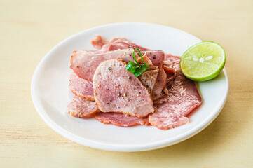 焼肉　タン塩レモン