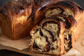 Pound cake with walnuts cocoa filling