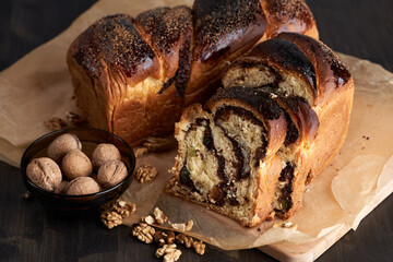 Pound cake with walnuts cocoa filling