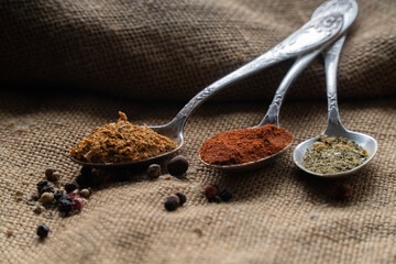 three tablespoons per burlap, mixed peppercorns. fragrant seasonings.
