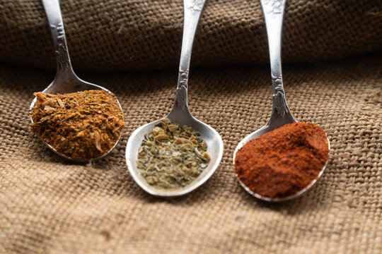 three tablespoons per burlap, mixed peppercorns. fragrant seasonings.