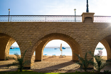Arch bridge architecture