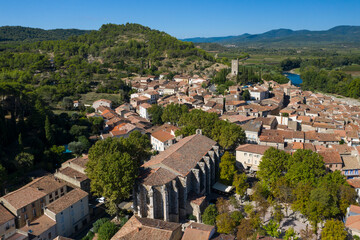 Vue aérienne sur un village de France