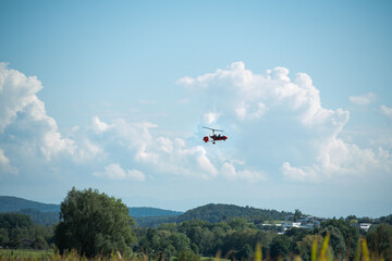 Gyrokopter Ultraleichtflugzeug in der Luft