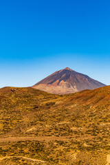Fototapeta premium Pico más alto de España en el Parque Nacional del Teide, isla de Tenerife